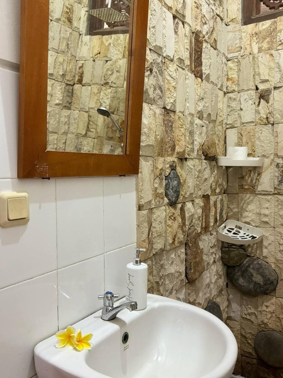 Narafa'S Guest House Jasri المظهر الخارجي الصورة